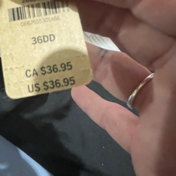 2 Victoria secrets bras one never wore one slightly wore bothe 36dd - Picture 3 of 3